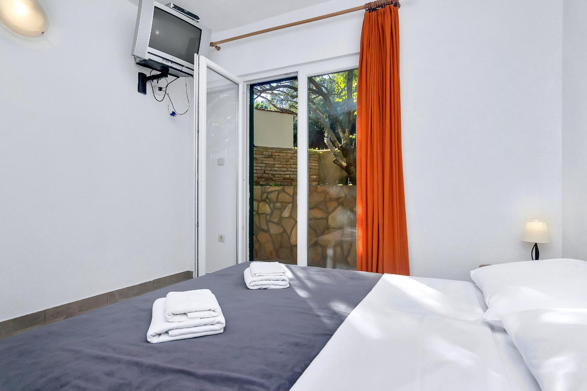 Apartmani Nikola Zastražišće 外观 照片