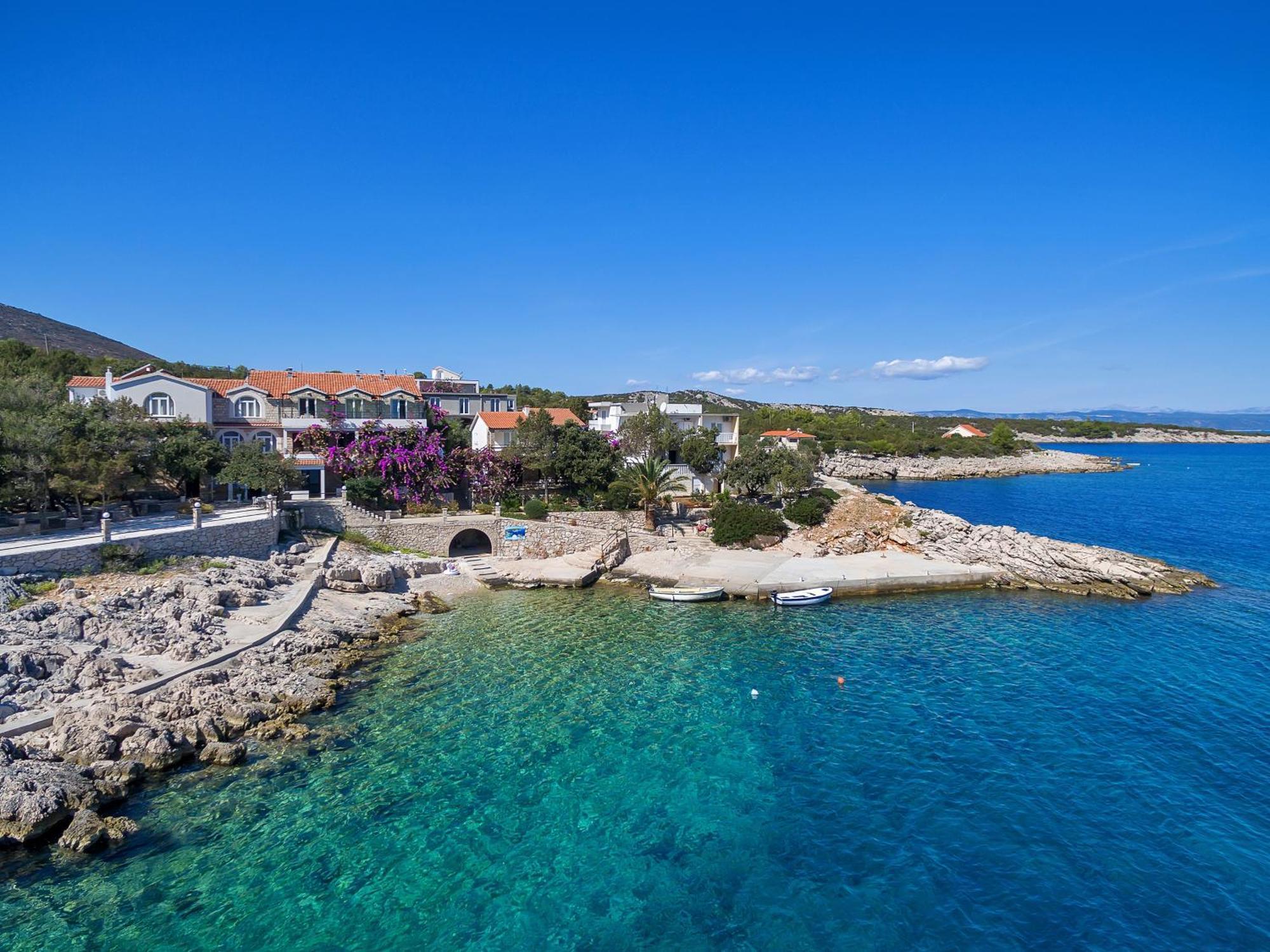 Apartmani Nikola Zastražišće 外观 照片